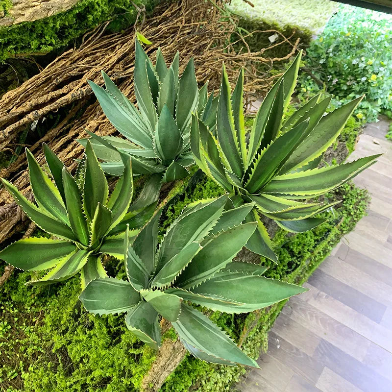 Artificial Aloe Vera Fake Succulents Simulated Agave Green Tropical Leaves Garden Balcony Office Christmas Party Home Deco Plant